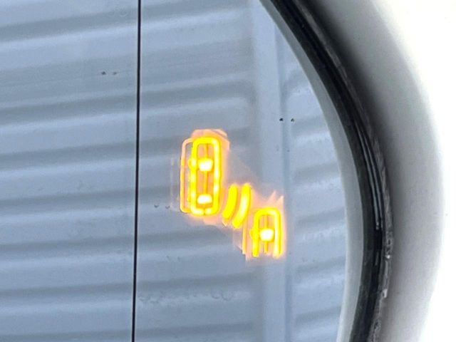 �y�u���C���h�X�|�b�g���j�^�[�z���s���A�h�A�~���[�̎��p�ɂȂ�₷���ӏ��Ɍ㑱�Ԃ��ڋ߂���ƃT�C�h�~���[�̃����Y�Ɍx����\��!�h���C�o�[�ɒ��ӊ��N�����Ă���܂��B