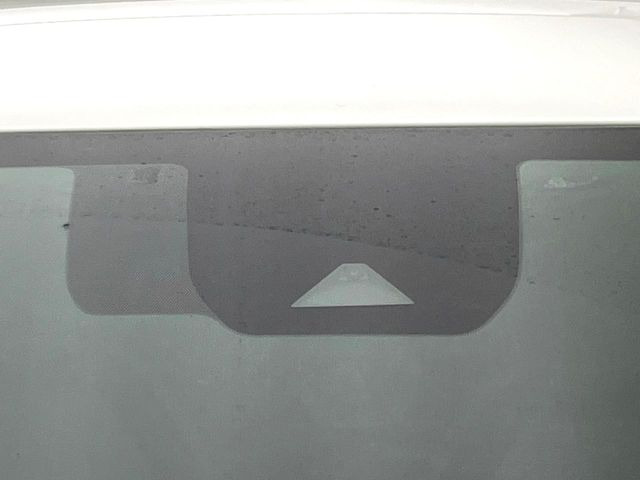 �y�C���e���W�F���g�G�}�[�W�F���V�[�u���[�L�z�t�����g�J�����őO���̎ԗ�����s�҂����m�B�Փ˂������Ȏ��͏Փ˔�Q�y���u���[�L���쓮�A�Փˉ�����T�|�[�g�B�����S�Ƀh���C�u�����y���݂��������܂��B