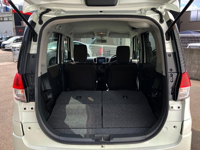 �����A�V�[�g��|���Ƃ���ȂɍL�X�Ƃ������Q�b�W���[���ɑ��ς����傫�ȉו��̂������������S�ł��ˁ�