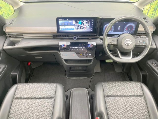 セレナ1.4 e-POWER ハイウェイスターV