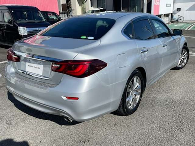 フーガハイブリッド