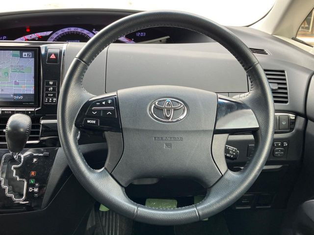 �y�����v�����X�e�A�����O�z�㎿�Ȋv���g�p���邱�ƂŁA��ɂ����������݂ƂĂ��^�]���₷���n���h���ł���