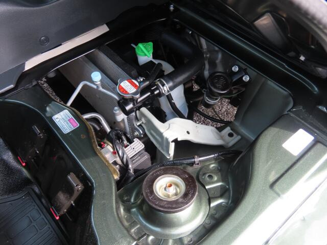 �G���W�����[�������ꂢ�ł���B�@�֋@�\�n���ǍD�ł��B�[�ԑO�ɓ_���������s���܂��B�G���W���I�C���E�I�C���t�B���^�[�E�G�A�R���t�B���^�[�E���C�p�[�S���͕K�������v���܂�(�G�A�R���t�B���^�[�́A�����Ԃ̂�)