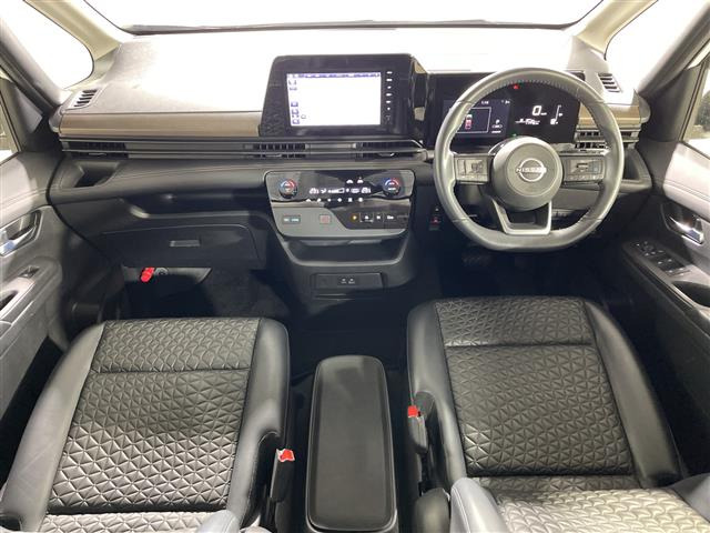 セレナ1.4 e-POWER ハイウェイスターV