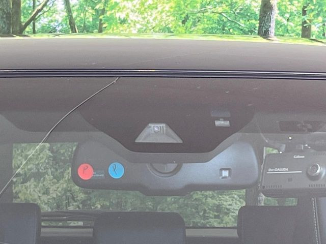 �y�g���^�Z�[�t�e�B�Z���X�z���s���ɑO���̎ԗ�����F�����A�Փ˂������Ȏ��͌x��ƃu���[�L�ŏՓˉ���Ɣ�Q�y�����A�V�X�g�B�����S�Ƀh���C�u�����y���݂��������܂��B