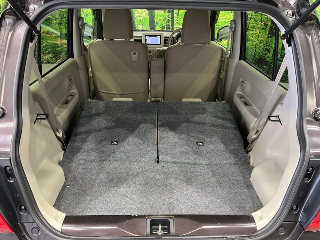 ���i�̂���������ʋ΁A���}���ɏ\���ȉ׎��X�y�[�X���m�ۂ��Ă���܂��B�Z�J���h�V�[�g��|���ƁA�傫�ȉו��̐ύڂ��\�ł���