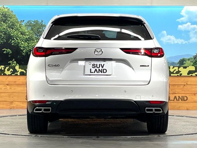 安心の最長10年・走行無制限保証(有償)をご用意。保証内容も充実はもちろん、無料点検&オイル交換や、年中無休の全国・24時間ロードサービスも付帯されておりますのでご安心下さい。