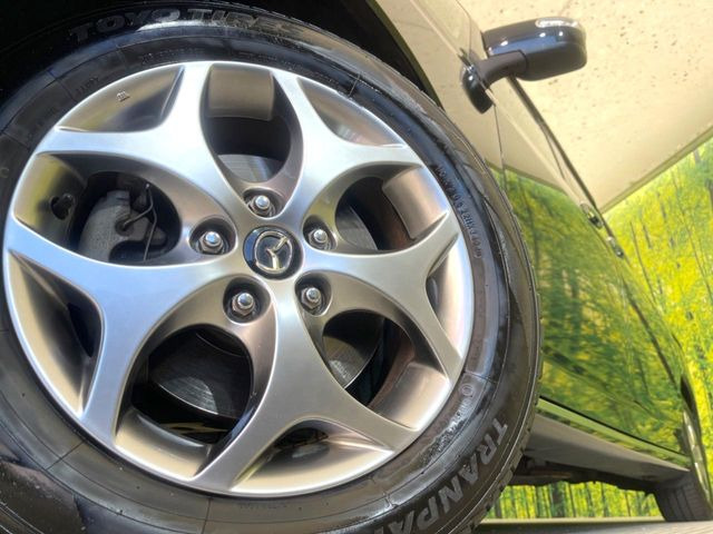 �y����16�C���`�A���~�z�C�[���z�O�ςɃ}�b�`���������A���~�z�C�[���𑕒����Ă���܂��B�e��ЊO�A���~�z�C�[����A�X�^�b�h���X�^�C�����戵�����Ă���܂��B���񂲑��k����������