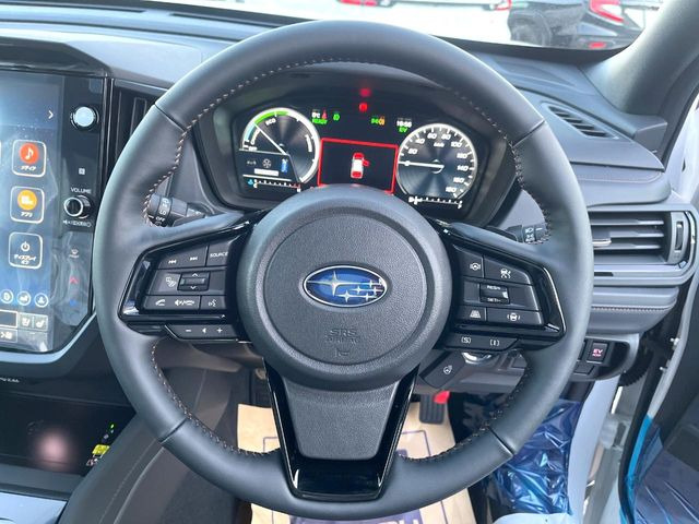 �y�����v�����X�e�A�����O�z�㎿�Ȋv���g�p���邱�ƂŁA��ɂ����������݂ƂĂ��^�]���₷���n���h���ł���