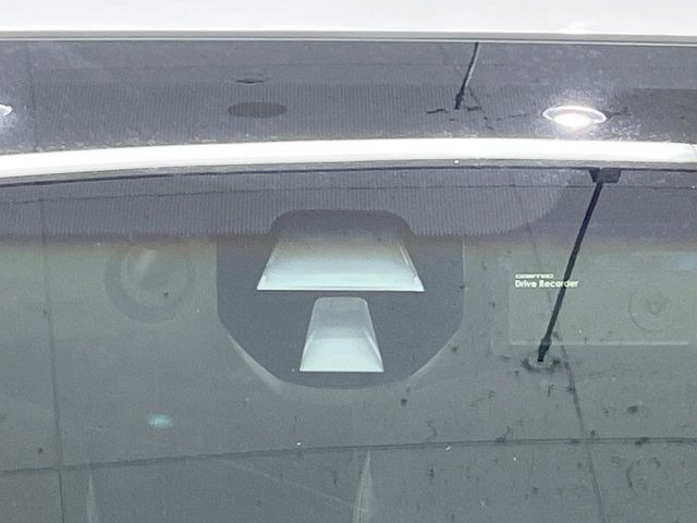 �y�Փˌy�����u�z���s���ɑO���̎ԗ�����F�����A�Փ˂������Ȏ��͌x��ƃu���[�L�ŏՓˉ���Ɣ�Q�y�����A�V�X�g�B�����S�Ƀh���C�u�����y���݂��������܂��B