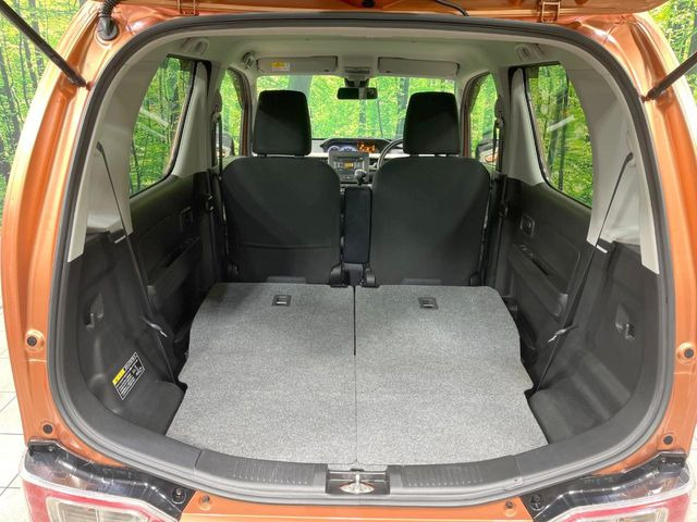 ���i�̂���������ʋ΁A���}���ɏ\���ȉ׎��X�y�[�X���m�ۂ��Ă���܂��B�Z�J���h�V�[�g��|���ƁA�傫�ȉו��̐ύڂ��\�ł���