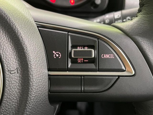 �y�N���[�Y�R���g���[���z�������H�����N���N���s�B�A�N�Z���𗣂��Ă���葬�x�ő��s���ł��A�������^�]���̕��S���y��!�����E�������ȒP�ȃX�C�b�`����Œ����ł��܂��B