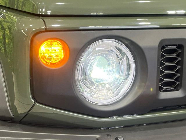 �yLED�w�b�h���C�g�z���V����ԑ��s�����ǍD�Ȏ��E���m�ۂ����S���ĉ^�]�ł��鍂�P�xLED�w�b�h���C�g�𑕔�!�_�����x�������A����d�͂��}�����Ă��܂��B