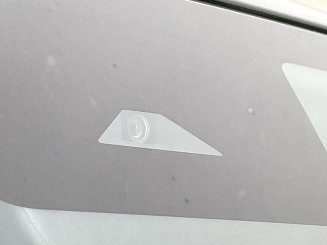 �y�C���e���W�F���g�G�}�[�W�F���V�[�u���[�L�z�t�����g�J�����őO���̎ԗ�����s�҂����m�B�Փ˂������Ȏ��͏Փ˔�Q�y���u���[�L���쓮�A�Փˉ�����T�|�[�g�B�����S�Ƀh���C�u�����y���݂��������܂��B