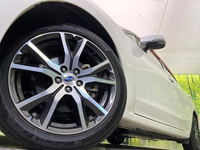 �y����17�C���`�A���~�z�C�[���z�O�ςɃ}�b�`���������A���~�z�C�[���𑕒����Ă���܂��B�e��ЊO�A���~�z�C�[����A�X�^�b�h���X�^�C�����戵�����Ă���܂��B���񂲑��k����������