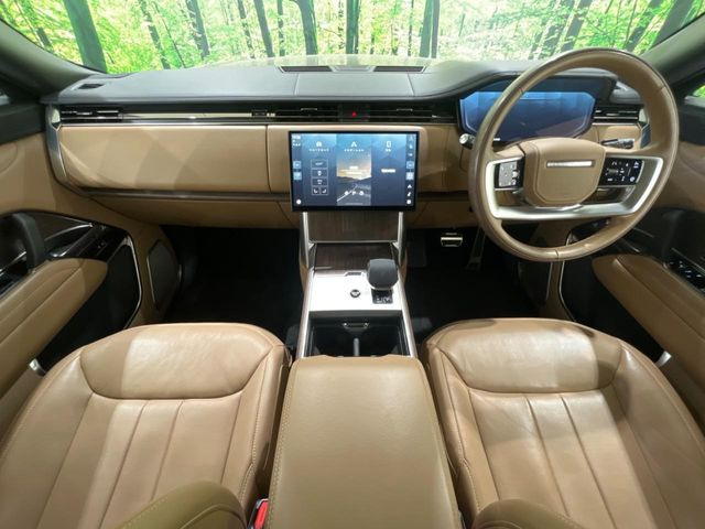 レンジローバーオートバイオグラフィ 3.0L D300 スタンダードホイールベース ディーゼル 4WD