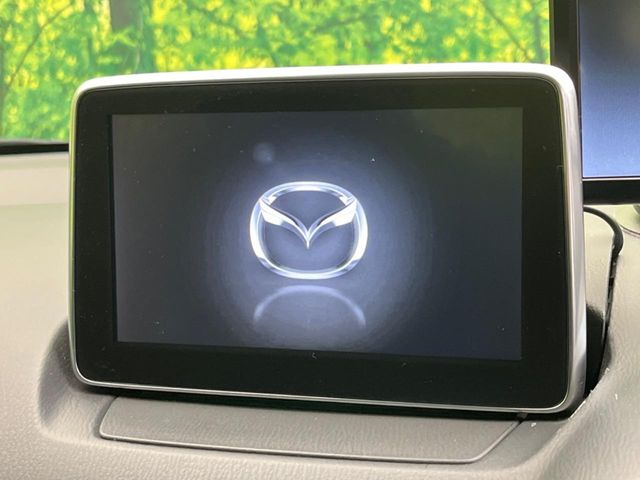 �y�}�c�_�R�l�N�g�i�r�z�ԓ��̕��͋C�Ƀ}�b�`������̌^�^�C�v�̃i�r�B�e����q�ݒ��Bluetooth�Đ����A�l�X�ȋ@�\���y���߂܂��B�����I�ȃ_�C�������삪�\�ŁA�g��������ǍD�ł��B