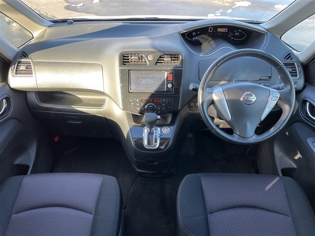 セレナ2.0 ハイウェイスター S-HYBRID