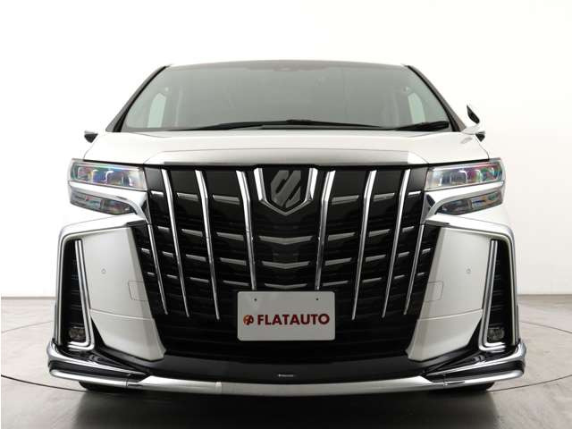 大迫力のフロントフェイスです!状態は非常にいいですが、コーティング施工により更なる質感をご提供できます。プランは数多く御座いますので、お気軽にお申し付けください!