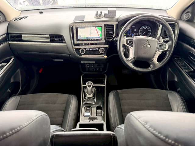 �C�ɂȂ邨�Ԃ�����܂�����E�̓d�b�ԍ����璼�ڂ��X�ɂ��₢���킹���������B�x�����@����ԗ����A��Ԃ܂łȂ�ł������������Ē����܂��B�X�^�b�t�ꓯ���A�����҂����Ă���܂��B