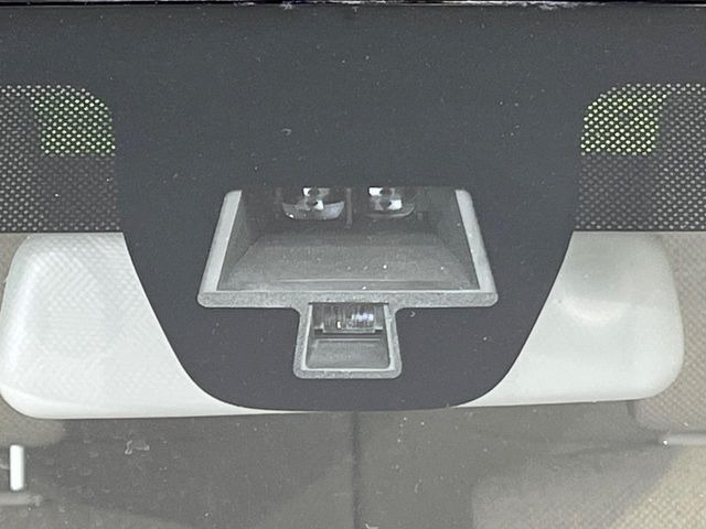 �y�X�Y�L ���[�_�[�u���[�L�T�|�[�g�z���s���ɑO���̎ԗ�����F�����A�Փ˂������Ȏ��͌x��ƃu���[�L�ŏՓˉ���Ɣ�Q�y�����A�V�X�g�B�����S�Ƀh���C�u�����y���݂��������܂��B