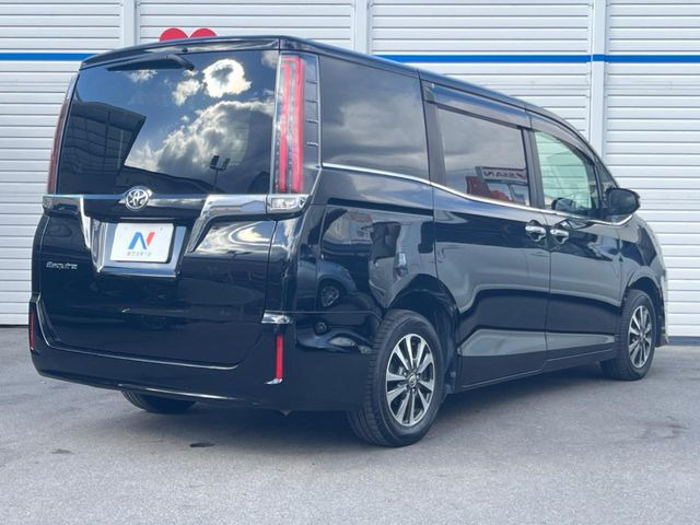 ☆全国のネクステージからお取り寄せが可能※!遠方の店舗に展示してあるクルマが気になる場合も、最寄りの店舗でご覧いただくことが可能です!是非私たちに要望をお聞かせください!※別途費用