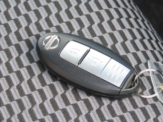 �L�[���|�P�b�g�ɓ��ꂽ�܂܂ł��G���W��ON/OFF�A�h�A�{��/�J���\���֗��ȃX�}�[�g�L�[�t�ł���