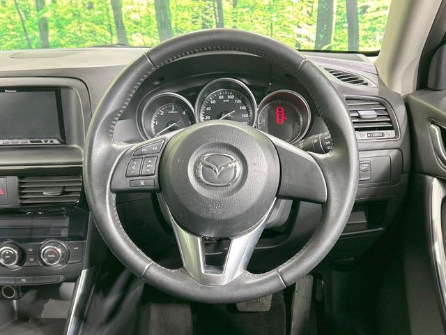 �y�����v�����X�e�A�����O�z�㎿�Ȋv���g�p���邱�ƂŁA��ɂ����������݂ƂĂ��^�]���₷���n���h���ł���