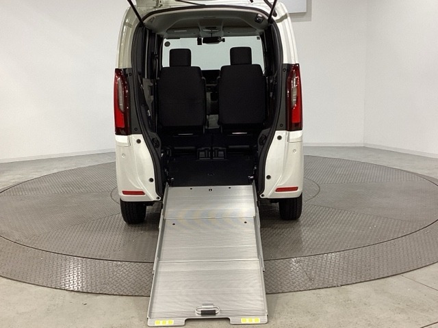 N-BOXスロープ 4WD