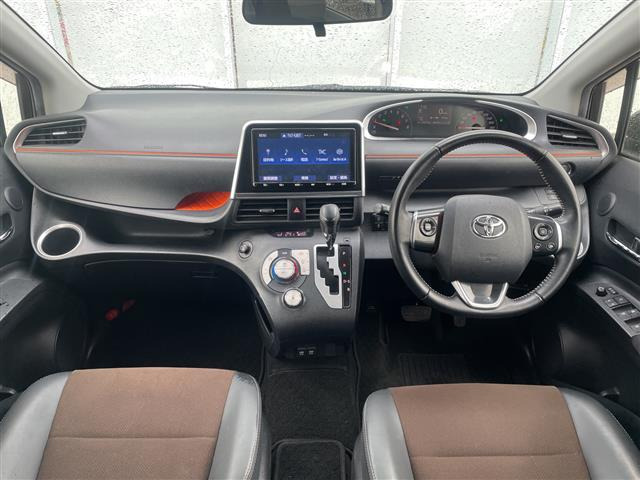 シエンタ1.5 ファンベース G クエロ