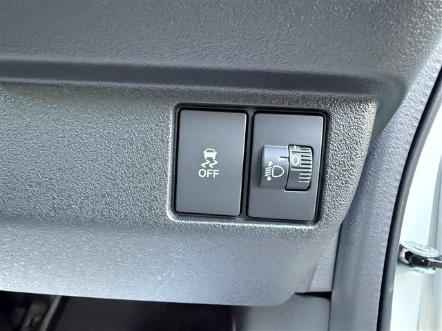 �[�ԑO�ɓ��O���̃N���[�j���O���������܂��B�e��R�[�e�B���O(�ʓr�L��)�����p�ӂ��Ă���܂��̂ŁA���񂲑��k���������B