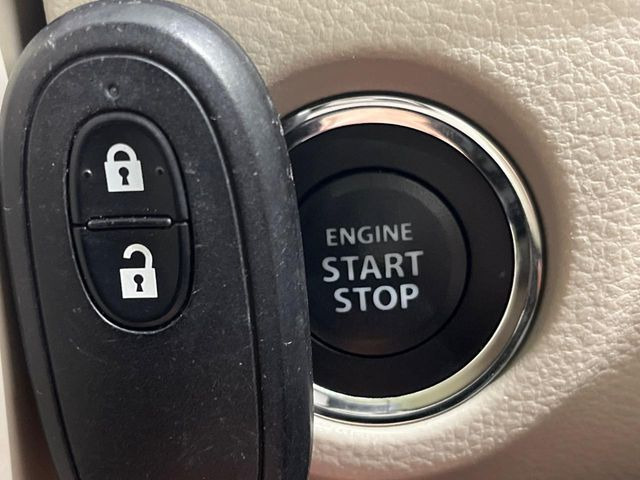 �y�L�[���X�X�^�[�g�V�X�e���z�J�o����|�P�b�g�ɓ��ꂽ�܂܂ł��h�A�̎{���E�������\�ȃX�}�[�g�L�[�𑕔��B�G���W���̃I���E�I�t�����J�M�����o���K�v����������Ƃ��Ă��֗��ł���