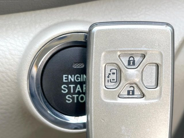 �y�X�}�[�g�L�[�z�J�o����|�P�b�g�ɓ��ꂽ�܂܂ł��h�A�̎{���E�������\�ȃX�}�[�g�L�[�𑕔��B�G���W���̃I���E�I�t�����J�M�����o���K�v����������Ƃ��Ă��֗��ł���