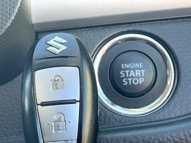 �y�L�[���X�X�^�[�g�V�X�e���z�J�o����|�P�b�g�ɓ��ꂽ�܂܂ł��h�A�̎{���E�������\�ȃX�}�[�g�L�[�𑕔��B�G���W���̃I���E�I�t�����J�M�����o���K�v����������Ƃ��Ă��֗��ł���