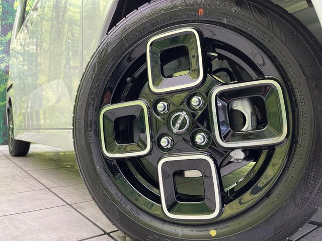 �y����14�C���`�A���~�z�C�[���z�O�ςɃ}�b�`���������A���~�z�C�[���𑕒����Ă���܂��B�e��ЊO�A���~�z�C�[����A�X�^�b�h���X�^�C�����戵�����Ă���܂��B���񂲑��k����������