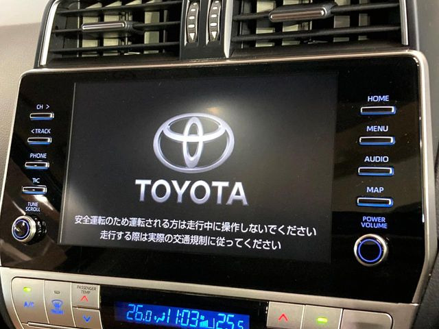 【9インチ ディスプレイオーディオ】大画面ディスプレイへお持ちのスマートフォンと連携して、ナビやbluetoothでの音楽再生が可能です♪デザインはもちろん操作性も良好!別途ナビ機能の取付可能です♪