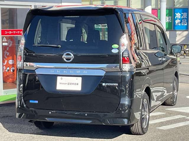 セレナ1.2 e-POWER XV