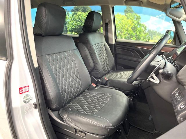 �y�p���[�V�[�g�z�X�C�b�`��ŊȒP�ɃV�[�g�̔��������\!�d��������͂�����܂���!���K�ȃV�[�g�|�W�V�����ɃZ�b�g���āA���K�ȃh���C�u�����y���݂��������B