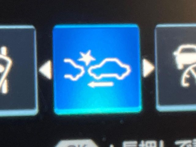 �y�v���N���b�V���Z�[�t�e�B�z�O���̎ԗ��������m���A�Փ˂������Ȏ��͌x��Œ��ӂ𑣂��A�u���[�L�𓥂ޗ͂��T�|�[�g�B�u���[�L�𓥂߂Ȃ������ꍇ�͏Փ˔�Q�y���u���[�L���쓮�A�Փˉ�����T�|�[�g���܂��B