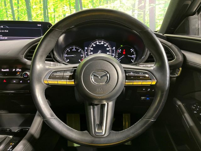 �y�����v�����X�e�A�����O�z�㎿�Ȋv���g�p���邱�ƂŁA��ɂ����������݂ƂĂ��^�]���₷���n���h���ł���