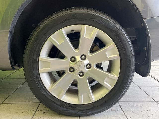 �y�����A���~�z�C�[���z�O�ςɃ}�b�`���������A���~�z�C�[���𑕒����Ă���܂��B�e��ЊO�A���~�z�C�[����A�X�^�b�h���X�^�C�����戵�����Ă���܂��B���񂲑��k����������