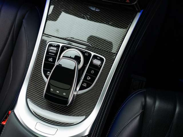 �y �J�X�^�}�C�Y �z��ȃJ���[�����O�͔������郉�b�s���O���������߁B�O��̃o���p�[�ƐF���������ăp���_�̂悤�ȃc�[�g��(�c�[�g�[��)�̎d�l�ɂ��Ă������ł���B�����k���҂����Ă���܂��B