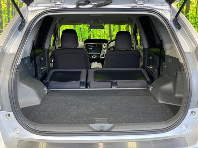 普段のお買い物や通勤、送迎等に十分な荷室スペースを確保しております。セカンドシートを倒すと、大きな荷物の積載も可能です♪