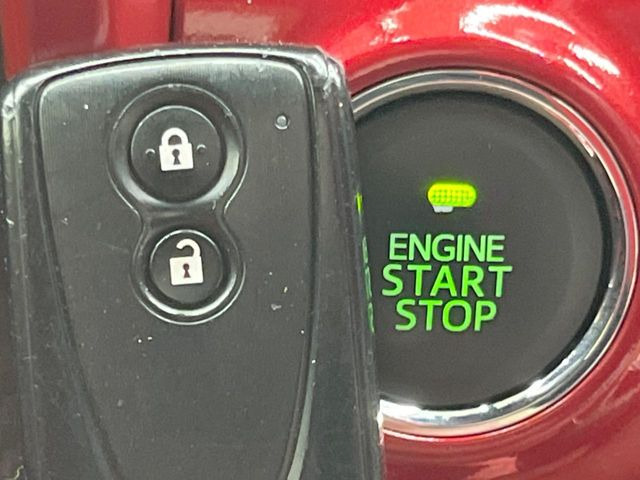 �y�L�[�t���[�V�X�e���z�J�o����|�P�b�g�ɓ��ꂽ�܂܂ł��h�A�̎{���E�������\�ȃX�}�[�g�L�[�𑕔��B�G���W���̃I���E�I�t�����J�M�����o���K�v����������Ƃ��Ă��֗��ł���