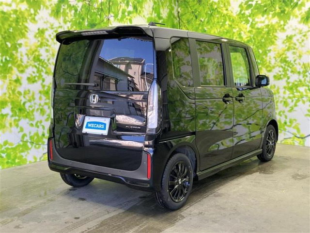 N-BOXカスタムブラック スタイル