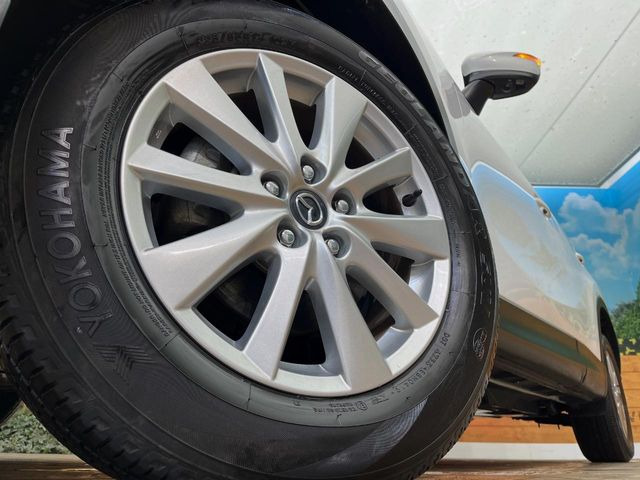 �y����17�C���`�A���~�z�C�[���z�O�ςɃ}�b�`���������A���~�z�C�[���𑕒����Ă���܂��B�e��ЊO�A���~�z�C�[����A�X�^�b�h���X�^�C�����戵�����Ă���܂��B���񂲑��k����������