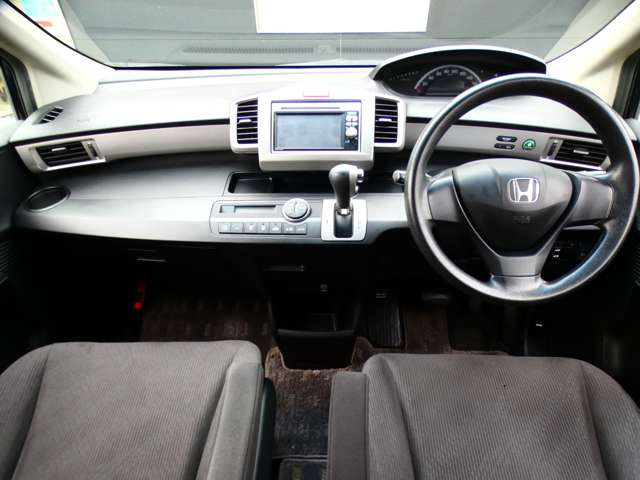 フリード1.5 G ジャストセレクション