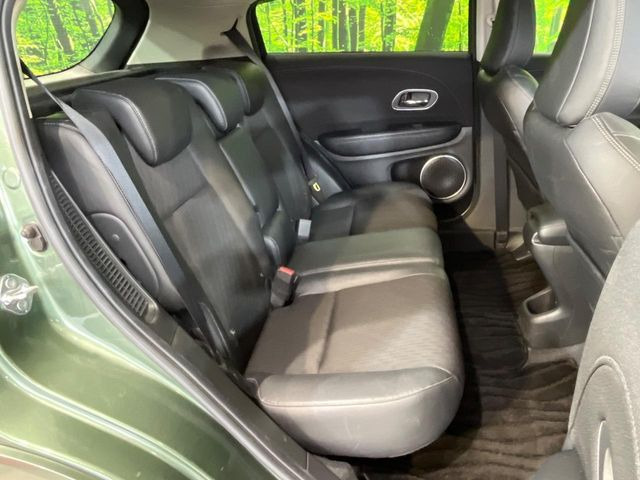 後部座席も気になるような傷・汚れやへたりなど、大きなダメージはなく、良好な状態です。