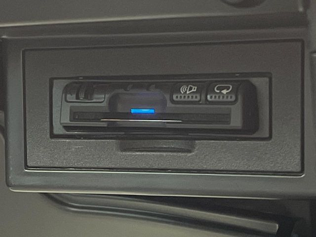 【ETC】高速道路の料金所をストレスなく通過!話題のスポットやサービスエリアに多い「スマートIC」利用時は必須のアイテムです。当店でセットアップを実施、ご納車当日からすぐにご利用いただけます!