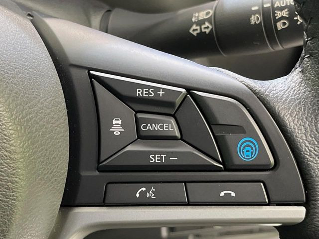 �y�v���p�C���b�g�z�������H�ł̒��������s���y��!!�a�؎��Ə��񑖍s�̃V�[���ŁA�A�N�Z���E�u���[�L�E�X�e�A�����O�������Ő��䂵�A�������^�]�̕��S���y�����Ă���܂���